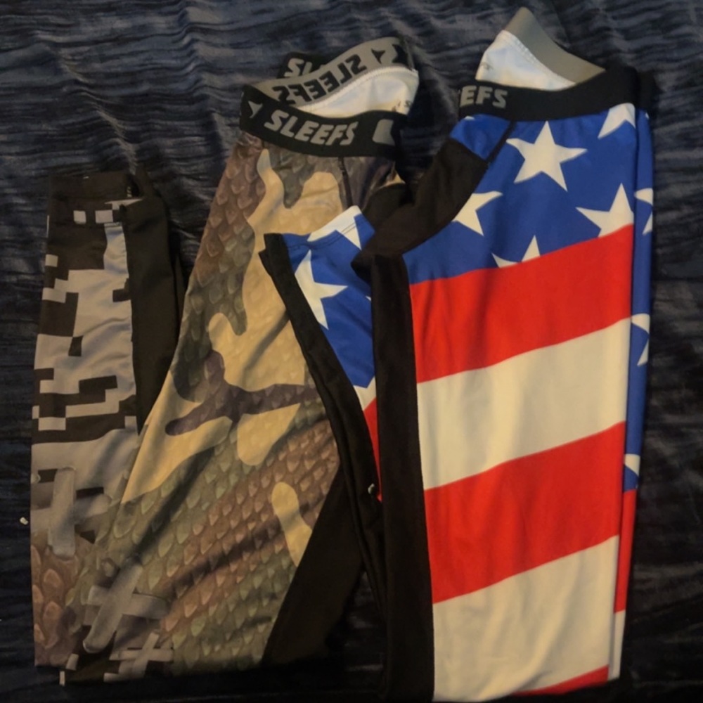 2 pairs of Sleefs compression leggings